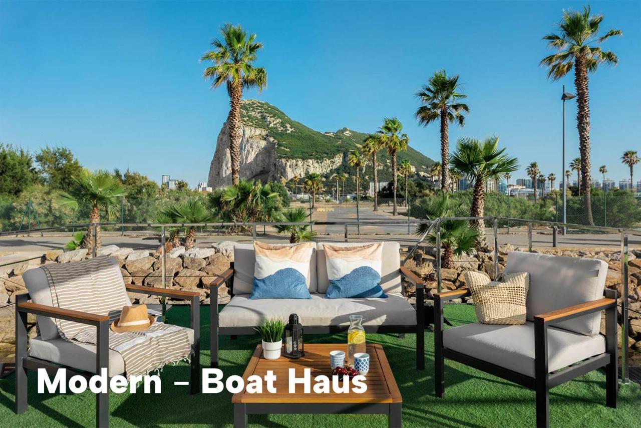 Boat Haus - Casas Flotantes Frente A Gibraltar Hotel La Línea de la Concepción Exterior foto