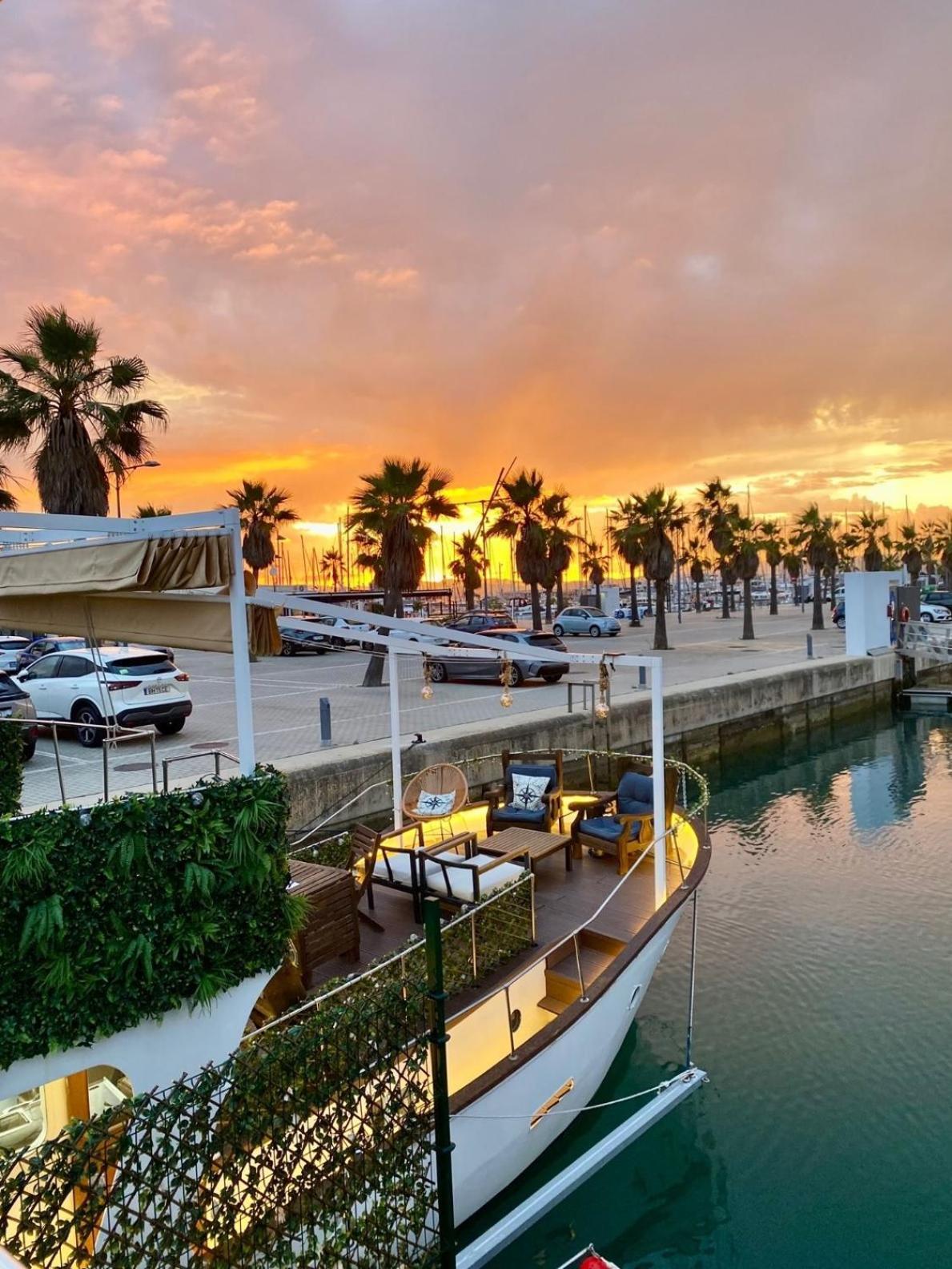 Boat Haus - Casas Flotantes Frente A Gibraltar Hotel La Línea de la Concepción Exterior foto